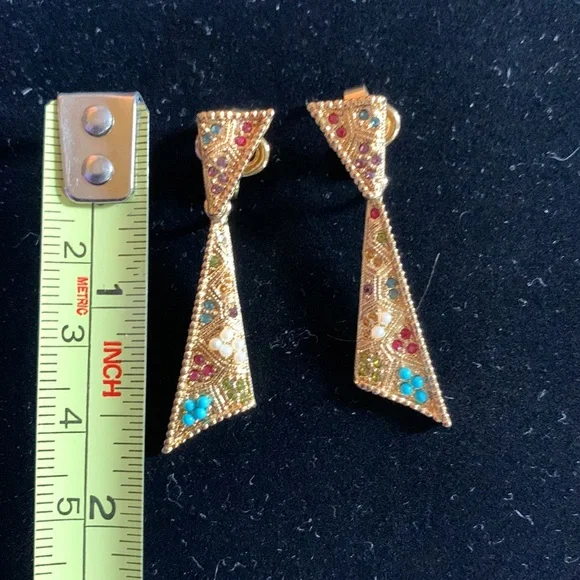 Vintage D’orlan gold plated 1.5” clip earrings with mini gemstones and pearls - Picture 4 of 8